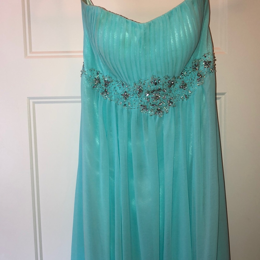Formal Floor Length Turquoise Strapless Dress